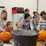 20251025Kürbisschnitzen0021