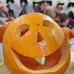 20251025Kürbisschnitzen0049