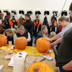 20251025Kürbisschnitzen0051