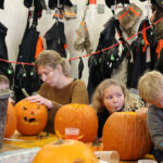 20251025Kürbisschnitzen0065