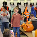 20251025Kürbisschnitzen0070